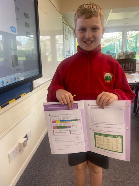 Year 5 are working so hard in their Maths. Shout out to this champ who has been so resilient with his Maths lately! #Resilience #teamhillcrest @WhiteRoseEd