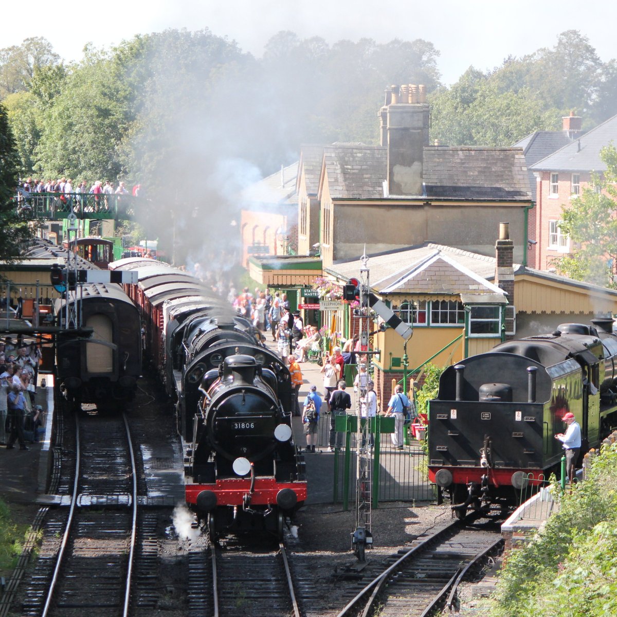 The Watercress Line @VisitHampshire offers a Diesel Train Driving Experience - available 15 May, 11 September and 16 October as a full day or half day experience. 
visit-hampshire.co.uk/things-to-do/t…

#winchester #hampshire #experiencemorein2024 #experiencedays #lovesoutheastengland