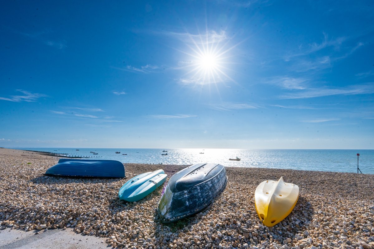 Gloriously sunny Selsey this morning. @BBCSouthWeather @BBCSussex @itvmeridian @AlexisGreenTV @HollyJGreen @PhilippaDrewITV @ExpWestSussex @VisitSEEngland @greatsussexway @coastmag @SussexLifeMag