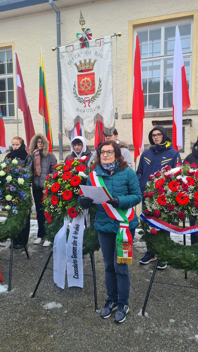 21 aprile 2024 - 79^ esima commemorazione annuale della Liberazione del campo di concentramento di Flossenburg .

Fino al 16 maggio si potrà visitare al Memoriale di Flossenburg la mostra italiana del Trasporto 81, dedicata ai nostri deportati.

storiediandreare.blogspot.com/2024/04/storie…