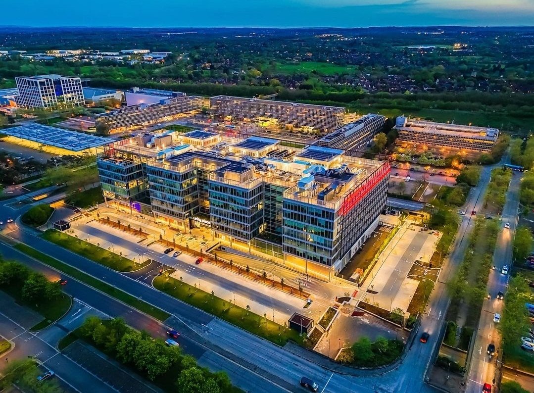 Photo Monday 📸 Thanks to @DroneOverMK for allowing us to share this incredible photo of @santanderuk @UnityPlaceMK this Monday morning. What a stunning view 😍 #MiltonKeynes #miltonkeynescitycentre #unityplace #unityplacemk #Santander #Monday