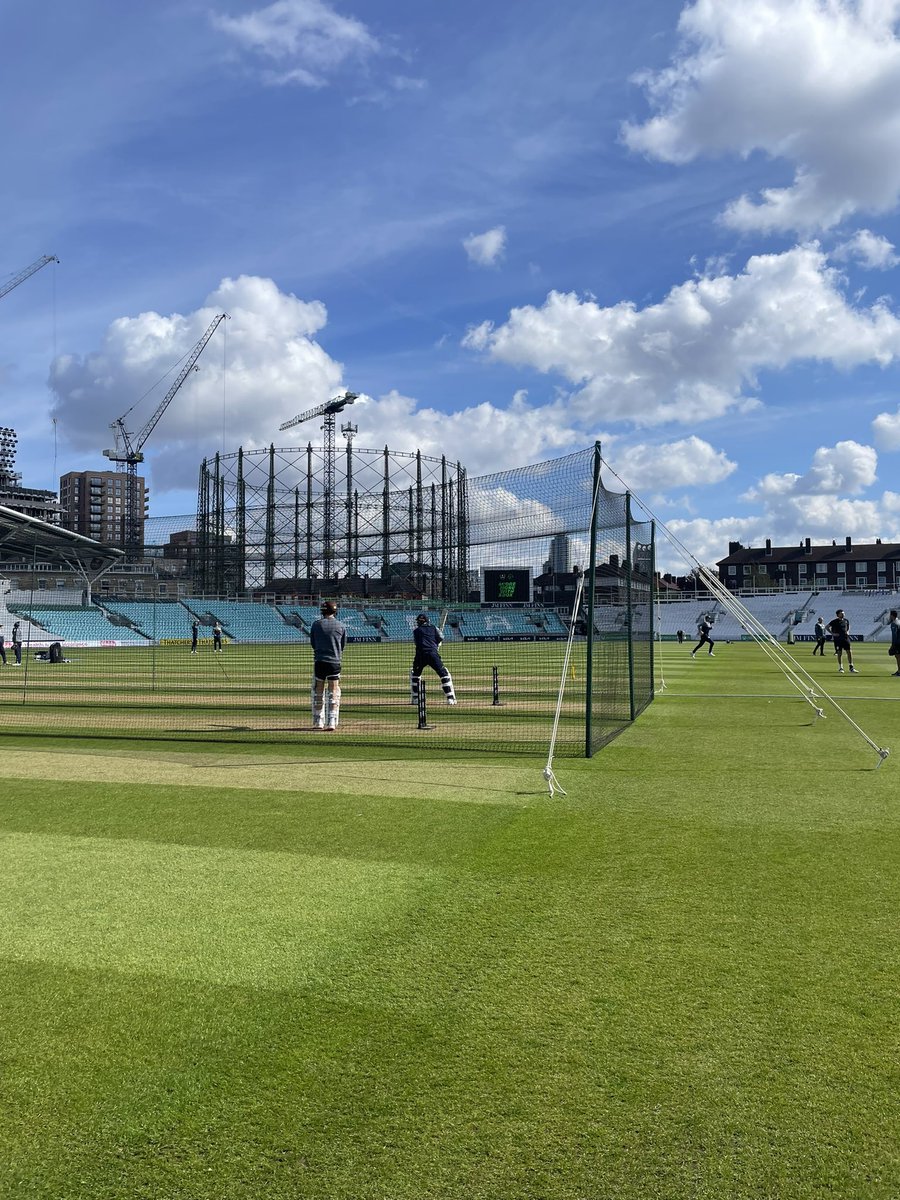 Welcome to Day Four! 👋 Hampshire will resume on 116/5, trailing by 92 runs. 🤎 | #SurreyCricket