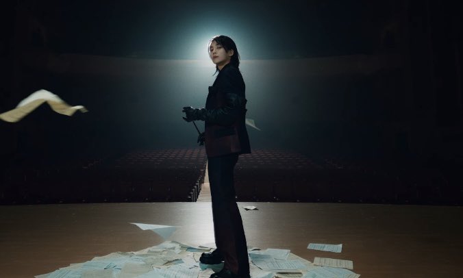 yjhanzone's tweet photo. maestro jeonghan you’re iconic already https://t.co/oReZoObJhC