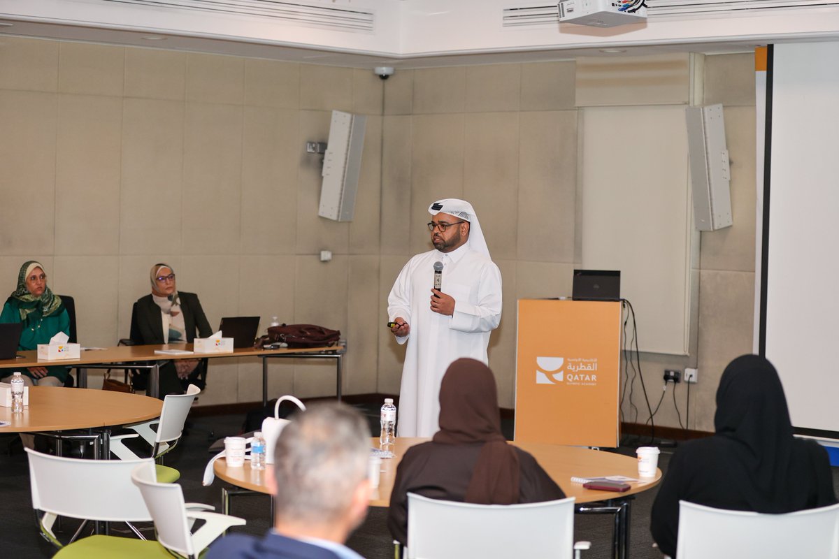 qoa2's tweet image. بينما قدم الجزء الثالث من الدراسة الدكتور عثمان الذوادي باحث رئيسي وأستاذ في التسويق بكلية الإدارة والاقتصاد، جامعة قطر