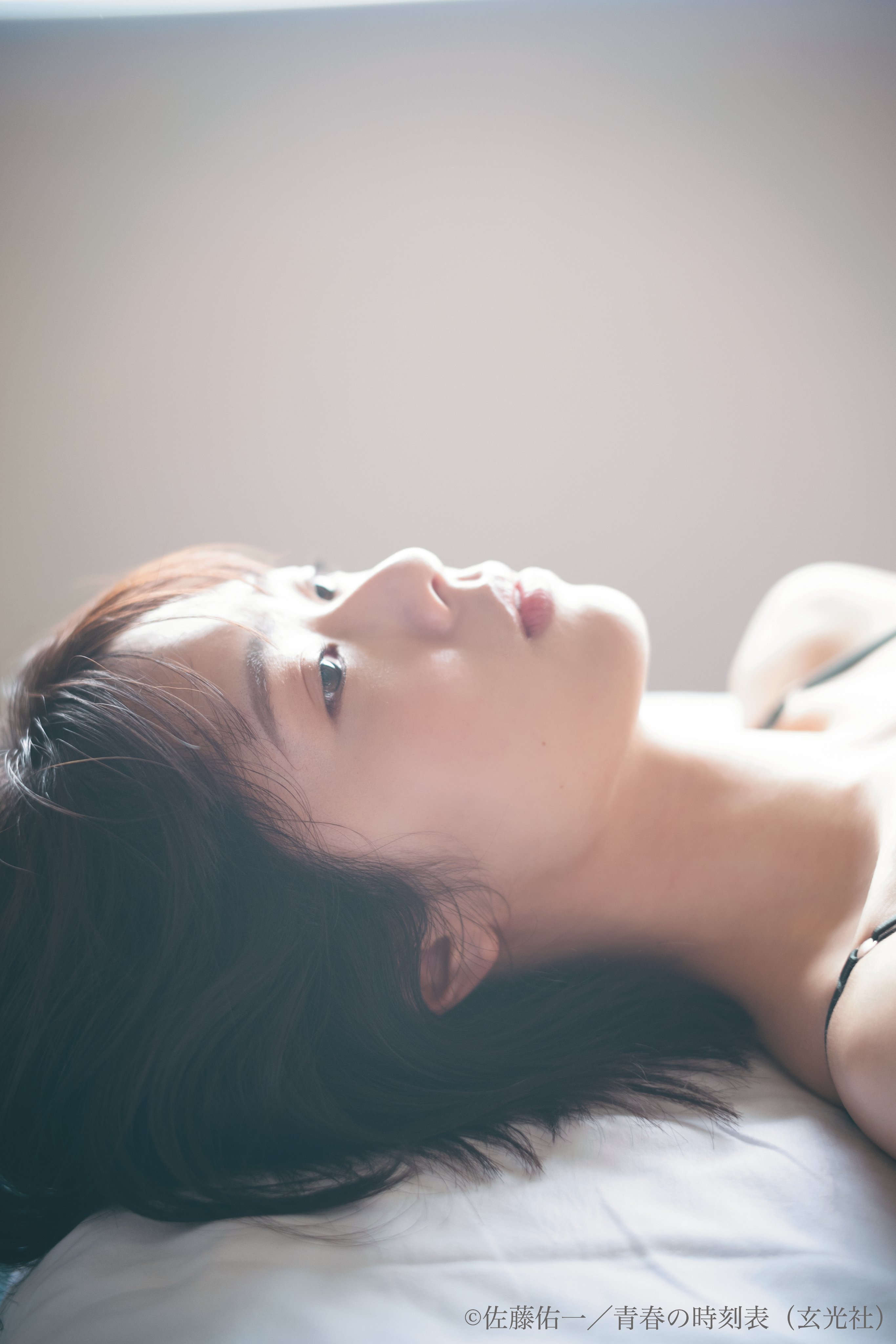 AKB48 小田えりな1st写真集「青春の時刻表」4月30日発売【公式 AKB48 小田えりな1st写真集「青春の時刻表」4月30日発売【公式