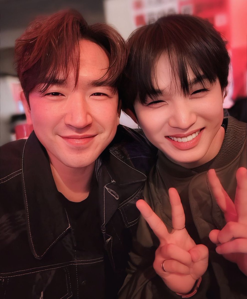 ❀
二人とも良い顔してる～☺️💕
#이민우 #LEEMINWOO #M
#임현식 #LIMHYUNSIK
#BTOB
#비투비