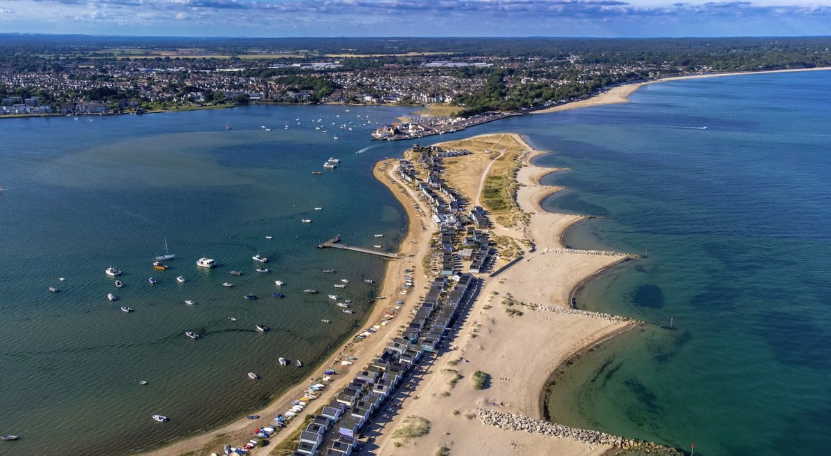 Do you have plans for the bank holiday weekend? 🍹🍲⛵️

It's a beautiful walk around Hengistbury Head & Mudeford sand spit to us 😋