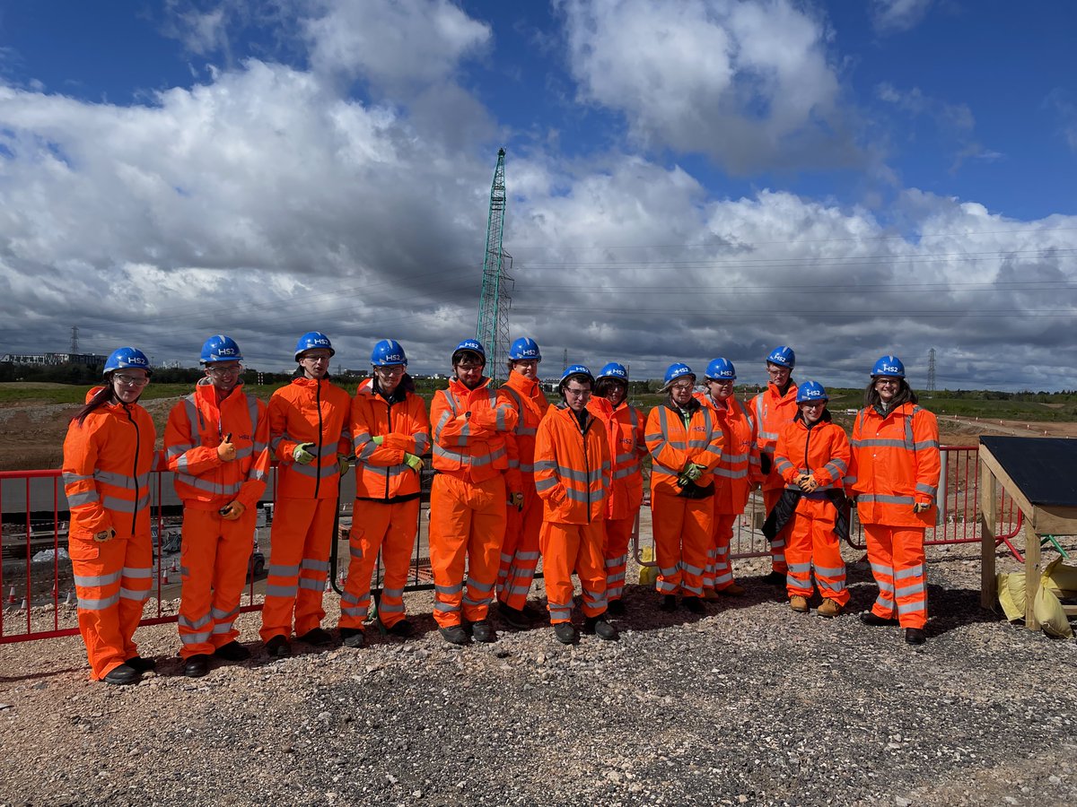 We were thrilled to recently facilitate a trip for @nwslc_official #SupportedInterns to visit @HS2ltd in Coleshill. The interns learned about the #conservation works on the project and what #careers there are in #construction 👷‍♂️👷‍♀️🏗️