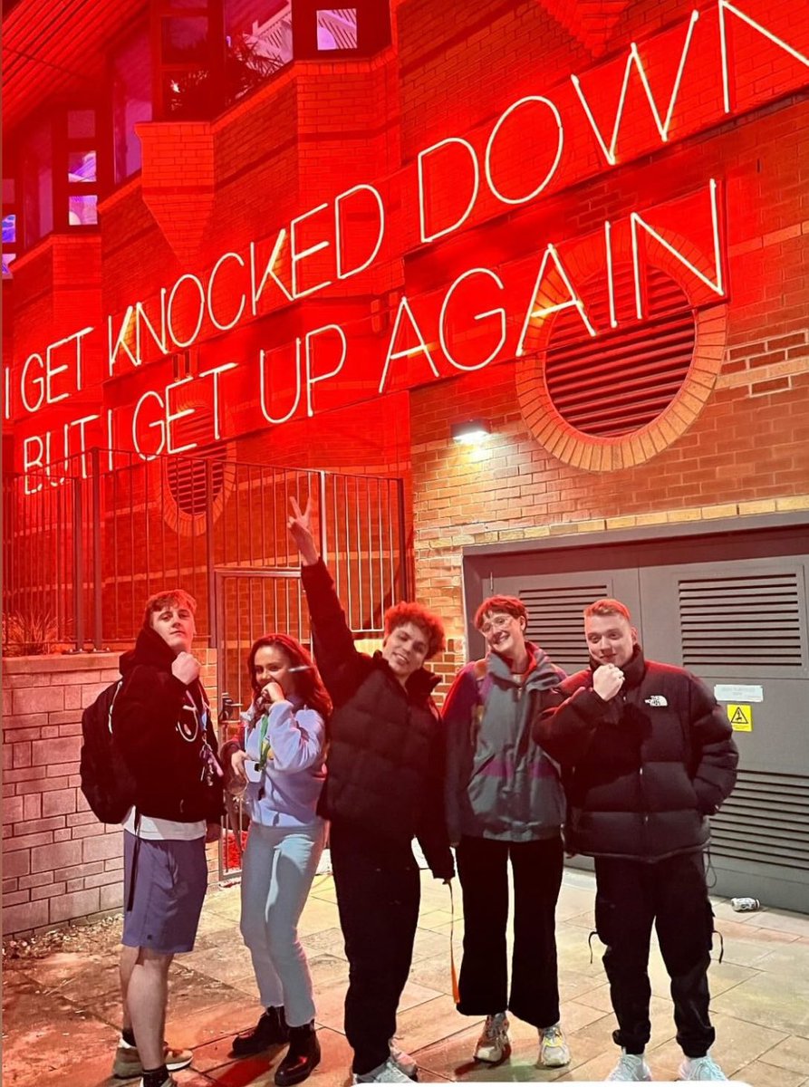 Thanks to everyone who came to see FADE at <a href="/LeedsPlayhouse/">Leeds Playhouse</a> last week. A real pinch me moment bringing the show to one of my fave theatres. Thanks <a href="/riomatchett/">Dr. Rio Matchett</a> for helping make it possible. Also can’t stop laughing at my brother photobombing the group pic. Team FADE ova n owt 🫡