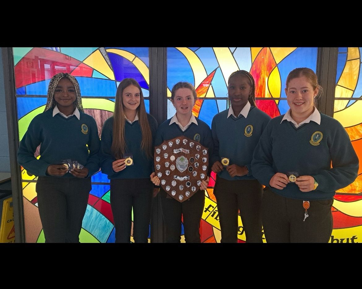 Congratulations to the girls athletics team who won the Kerry Colleges Athletics Girls Shield last Tuesday. Pictured above are some of the girls who were part of that team. Well done.👏 L to R Amanda Duyile Sophie Constable Amy Noonan Emmanuela Ogungdele Laoise Walsh