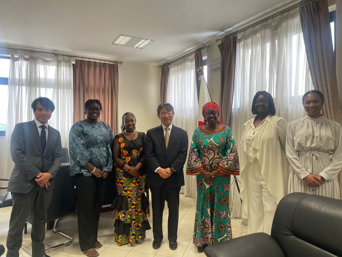 We met with Amb. Nakagawa Tsutomu of Japan to @_AfricanUnion to discuss Japan’s commitment to supporting WPS efforts and the upcoming CITAD in Tokyo. Japan expressed keen interest in AWLN's initiatives promoting female leadership.
@mission_japan
@AWLNetwork
#wpsagenda