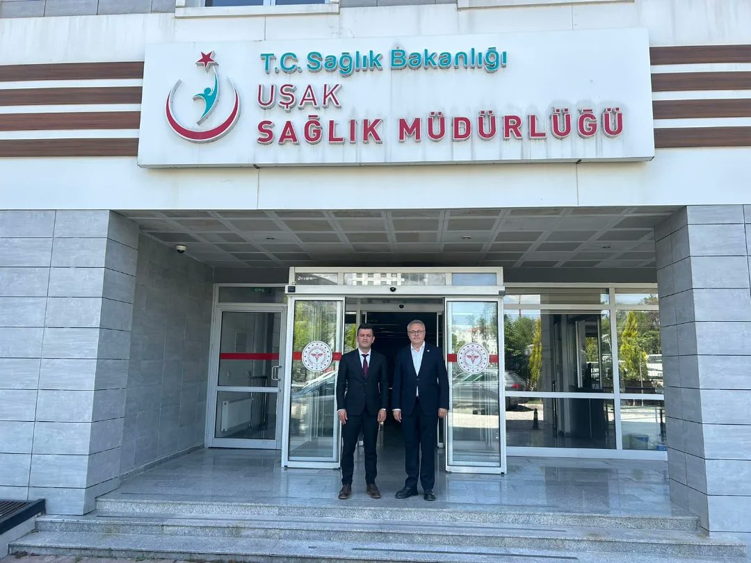 Uşak İl Sağlık Müdürü Uzm. Dr. Erkan Güvenç'i ziyaret ettik ve Uşak'taki sağlık temelli sorunların çözümleri üzerine görüş alışverişinde bulunduk. Kendisine ve Sağlık Müdürlüğümüze misafirperverliklerinden dolayı teşekkür ederim.
