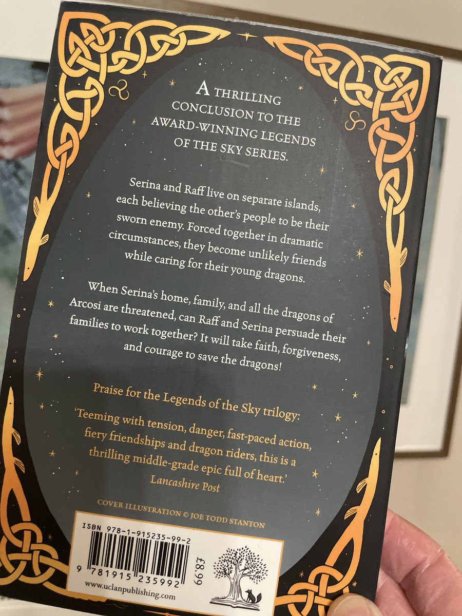 This series by @lizziebooks is my favourite dragon series-well written, fast paced and with themes that resonate with our world. It was SO good to go back to Arcosi, this time with a new character + the same brilliant writing. Worth the wait- a great end to an excellent trilogy!