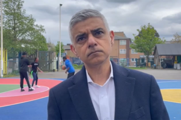 Sadiq Khan Defends His Record on Knife and Gun Crime New figures show both rose by a fifth in London last year chiswickw4.com/default.asp?se…