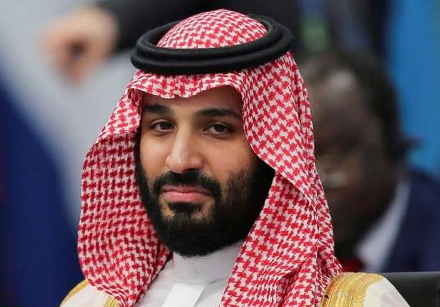 تسمية خادم الحرمين الشريفين بهذا الاسم  مثل تسمية المجاري بالصرف الصحي لا هو خادم الحرمين ولا المجاري صحيه..!
#كويتي_وافتخر 🇰🇼