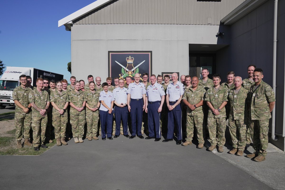 USAFBandPacific tweet picture