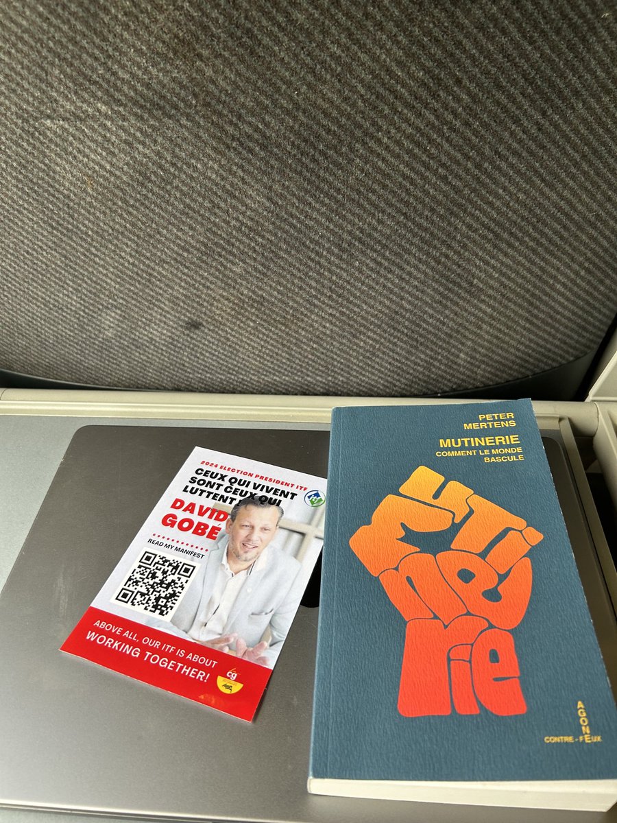 Une campagne s’accompagne toujours de lecture, ce matin en train pour Paris avec la Mutinerie de Peter Mertens (Ancien secrétaire général du PTB) ✊🏻