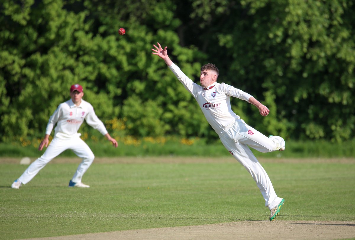 1/2 POLITE NOTICE
the regional #clubcricket season starts for most next (Bank Holiday) weekend
it is our annual aim to give all #grassroots community #cricketclubs the same free opportunity we give other sports clubs ie football rugby hockey throughout winter...
image @Jimmer84