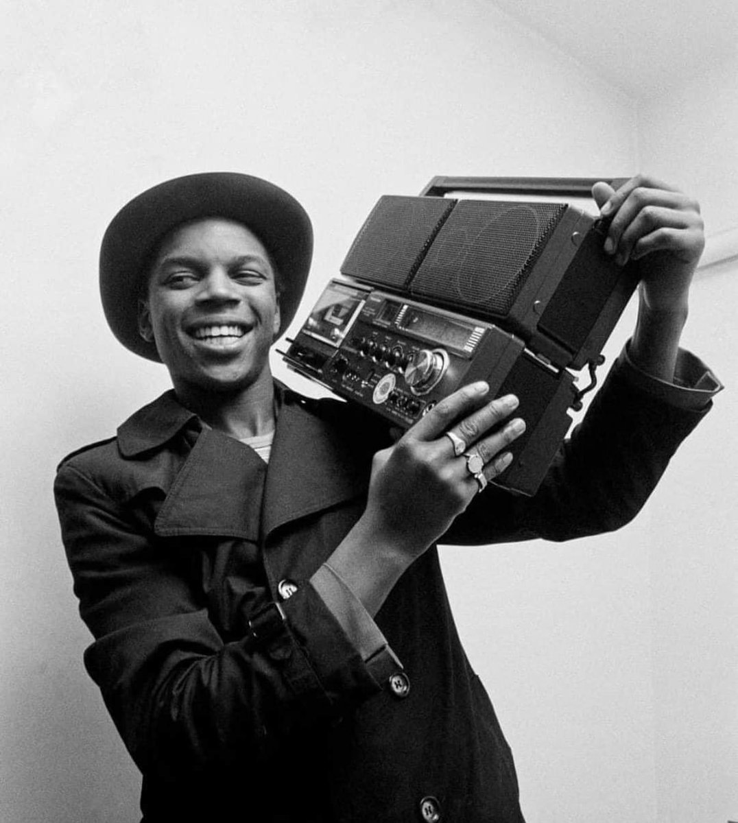 A cheer up pic for Monday of the late great Ranking Roger with respect and love