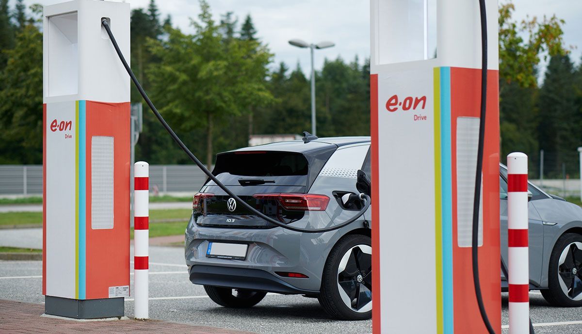E.ON senkt Preise an #Elektroauto-Schnellladesäulen  buff.ly/3xXdHJO