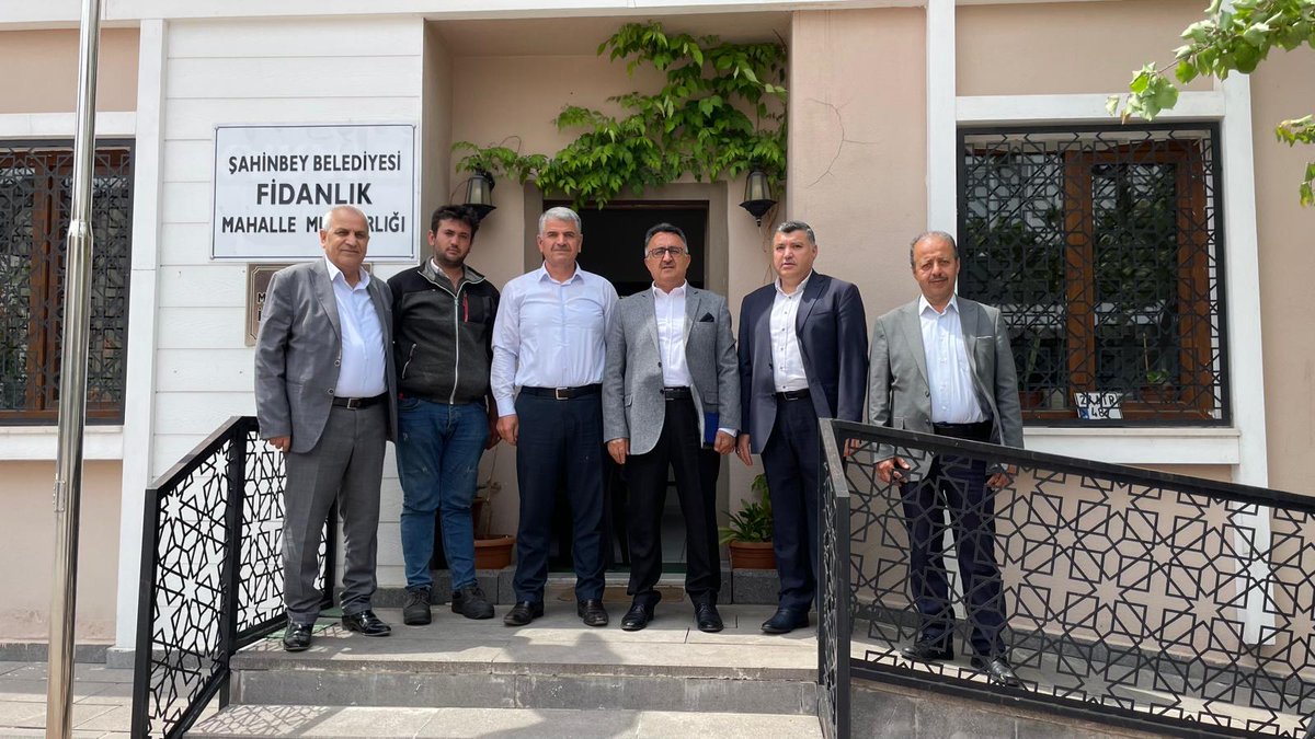 Fidanlık...

Seçmenin tercihi başımızın tacı olup, teşekkür etmek lazım.
"İnsanlara teşekkür etmeyen,Allah'a da şükretmez.”ilkesi gereğince  teşekkür için sahadayız.
İbrahim Bilici muhtarımıza teşekkür ve hayırlı olsun ziyaretinde bulunduk.
<a href="/RTErdogan/">Recep Tayyip Erdoğan</a>  <a href="/erkankandemir/">Erkan Kandemir</a> <a href="/FatmaSahin/">Fatma Şahin</a>