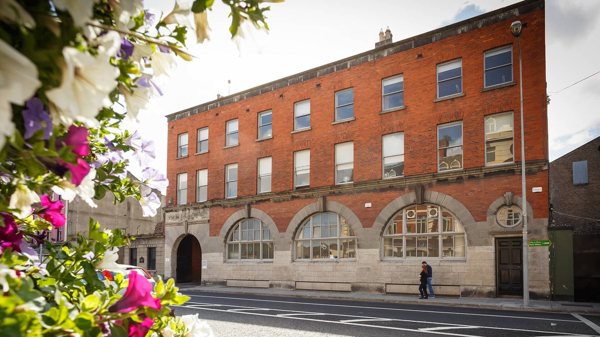 The Creative Hub at 10-13 Thomas Street is The Digital Hub’s dedicated #officespace for #hybrid teams and those facilitating #blendedworking for their employees. thedigitalhub.com/explore/worksp…