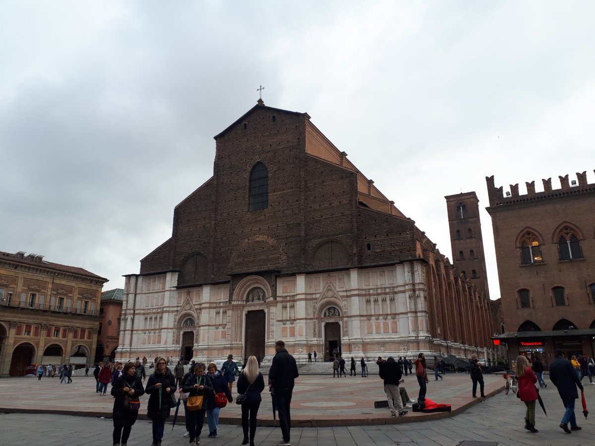 Knowledgeable & engaged audiences mixed with amazing food, great wine & beautiful architecture? It can only mean a Da Gambero a Balena Italian book tour! Thanks to @add_editore for organising & unrivalled hospitality. And thanks to everyone who joined to discuss all things Korea.