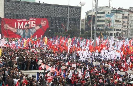 Türkiye işçi sınıfı için tarihsel anlamı olan Taksim Meydanını,anma ve gösteri için kapatmak anayasaya aykırıdır. Her sene yasakladığınız bu meydan için halkla inatlaşmanın ne anlamı var ki ?! Ali Yerlikaya #1Mayıs