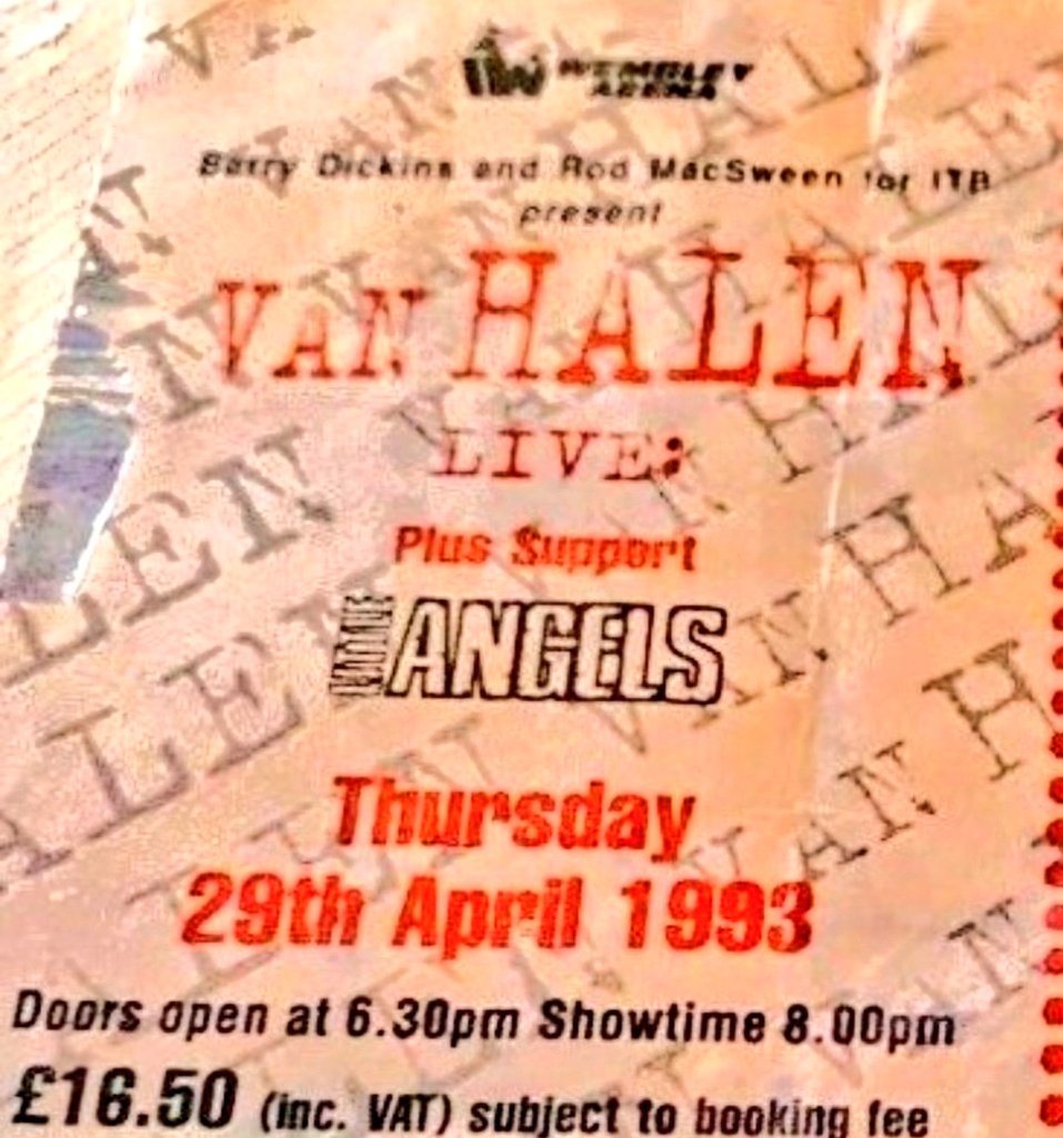 One Way To Rock twice seeing 2nd #VanHalen date on Right Here Right Now tour in 1993,this at Wembley Arena. Great hearing Sammy sing Unchained again as Dave given a break. @mitchlafon @BerserkerBill @TheDuckLR @RockTheseTweets @marillion073 @TobyJepson @LittleAngelsJam @TTFTPR