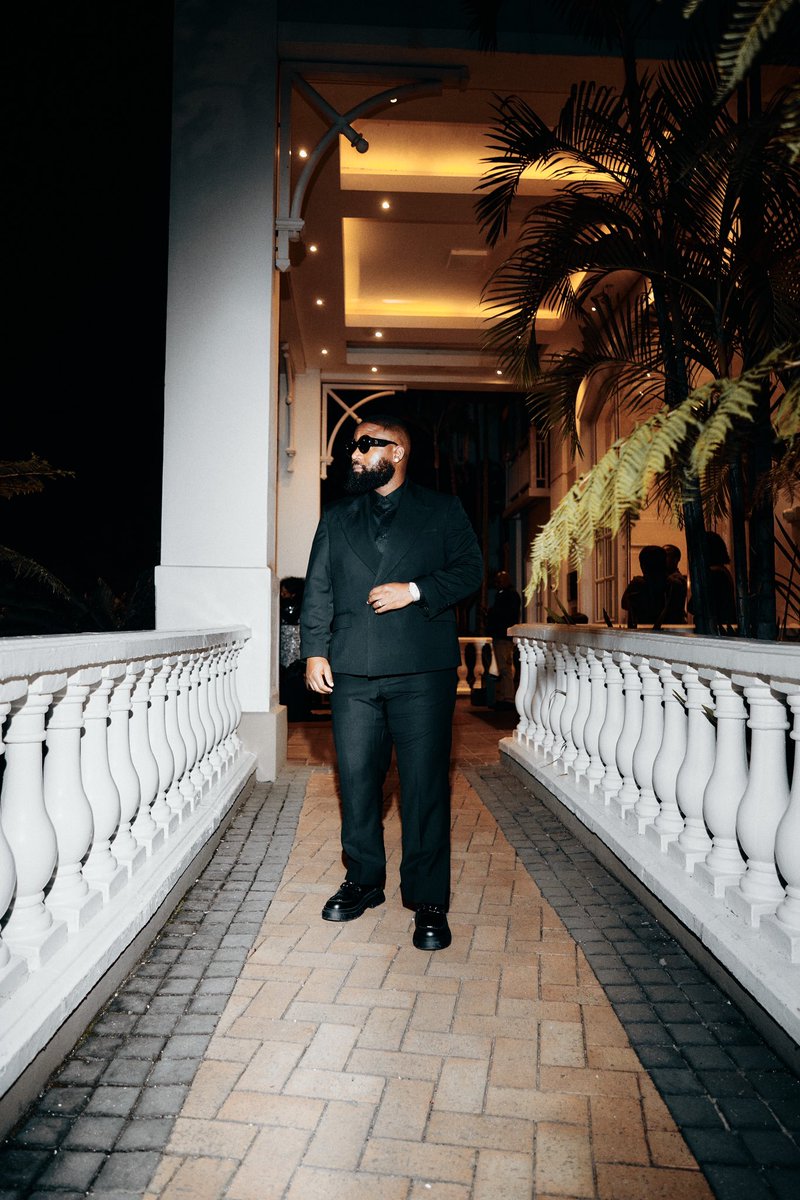 casspernyovest's tweet image. Cropped out the uncleanliness. Ha e shote, e yalo!!! Ke BILLIE!!

#MMA14 #Billiato