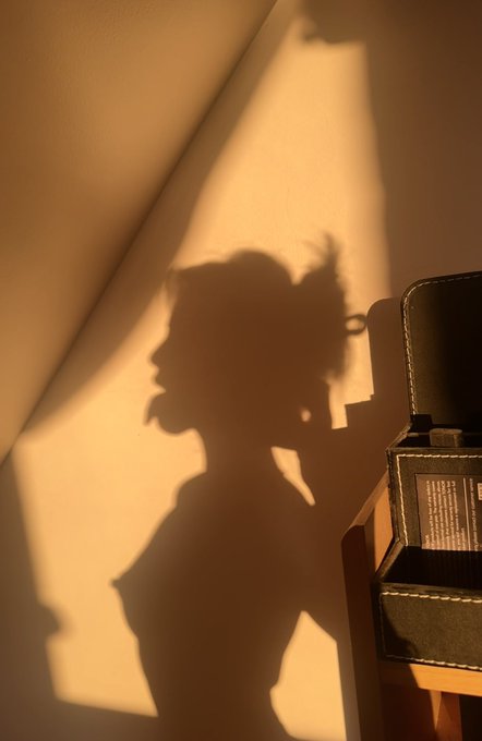 Kiss or lick? https://t.co/5awIGaOXrj