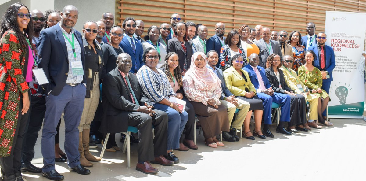 Eastern African Member States are working to strengthen regional health security by enhancing #knowledgemanagement (KM) practices. Key steps include ✅ adopt the knowledge hub concept ✅ create KM policies ✅ KM training ✅ experience sharing ✅ Form a steering committee