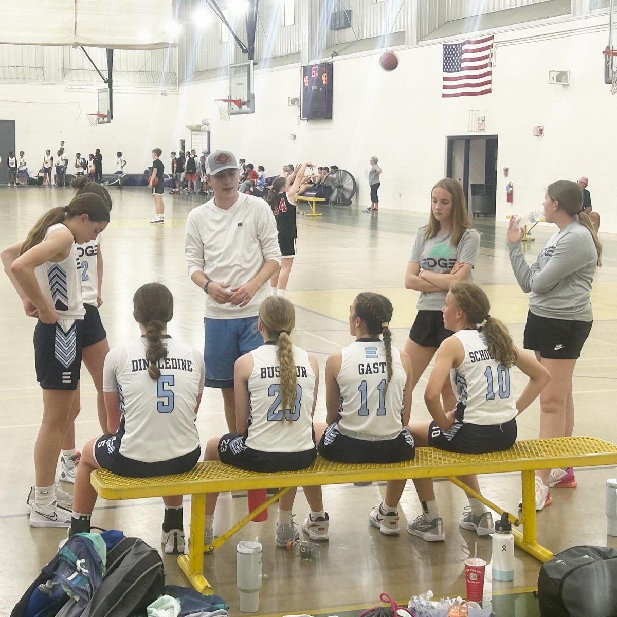 TheEdge2021's tweet photo. Our 7th Grade Girl’s AAU team finished 2nd in the @Ohio_Basketball Columbus Spring Invitational this weekend!

Congrats girls, way to play! 👏🏽👏🏽👏🏽 https://t.co/AVh0tPdZUd