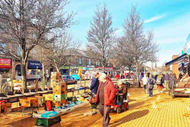 I'm looking for someone to lead on the development of outdoor markets in  Barnsley's #PrincipalTowns. Is this you? Apply here: barnsley.engageats.co.uk/Vacancies/W/34… @BarnsleyMarkets @Council__Jobs #marketsmatter #Jobs #SouthYorkshire #Barnsley (Pic: Wombwell Market)