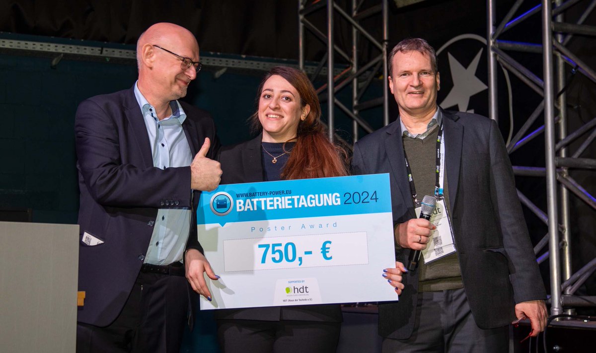 fzj_iek's tweet image. Congratulations, Bahareh A. Sadeghi, on your poster prize! 🔋🥳

Read more: fz-juelich.de/en/iek/iek-12/…

#IEK_12 @fz_juelich #Conference2024 #Energy #BatteryResearch