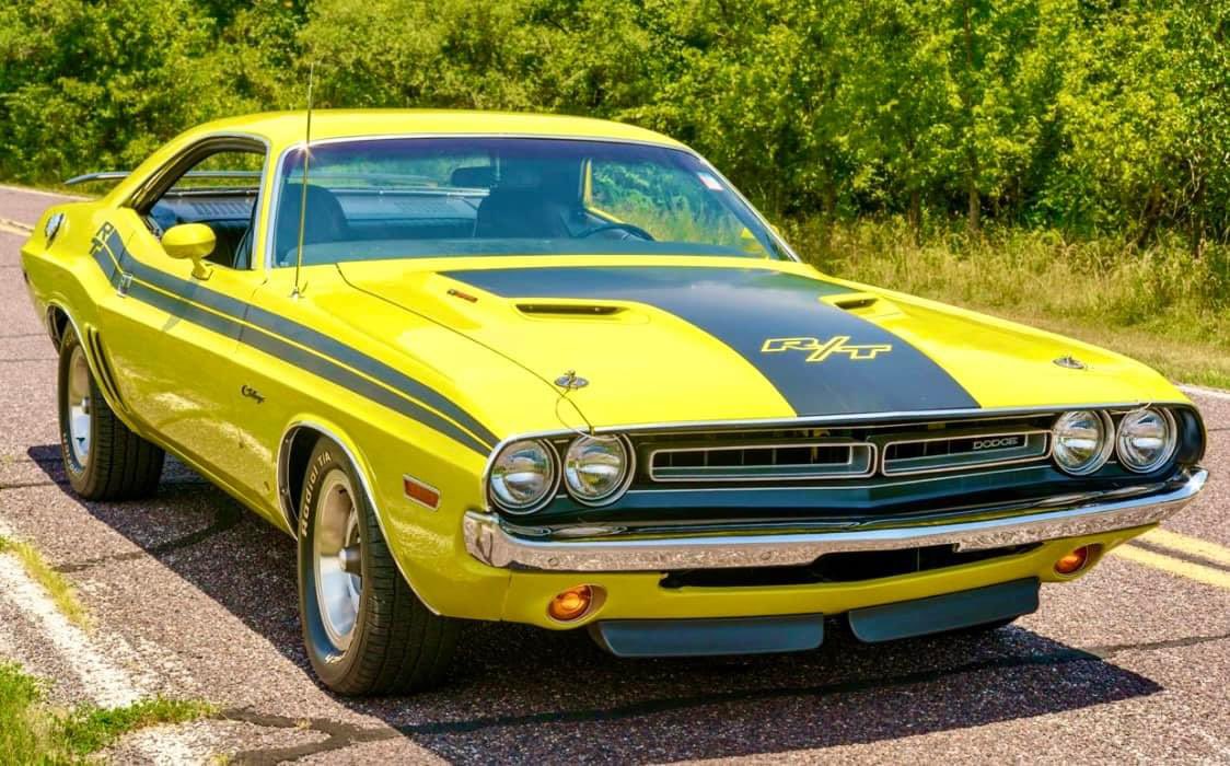 Cool looking 71 Challenger R/T…