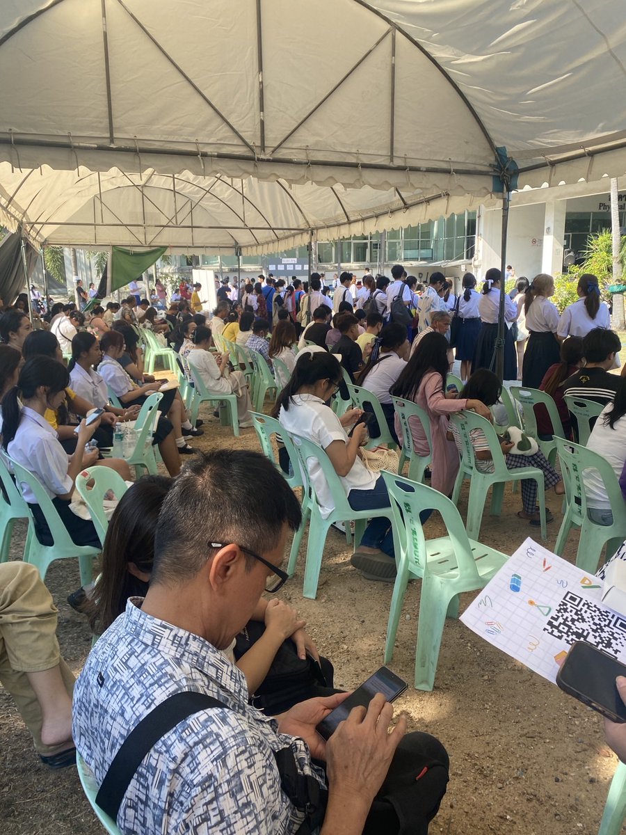 The HHR team attended the booth presentation at Kaset University's entrance interview in Sriracha Campus, receiving a warm welcome from parents, students, and teachers. They expressed gratitude, stating, Thank you for having us in your esteemed institution. 💖🎓

#LivingwithHHR