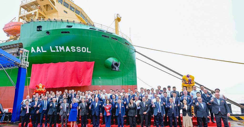 AAL Shipping has taken delivery of the first Super B-class vessel AAL Limassol, with a naming ceremony taking place on April 26 in Guangzhou, China.

#heavylift #projectcargo #projectlogistics #projectforwarding #logistics

bit.ly/3Wi2hu8