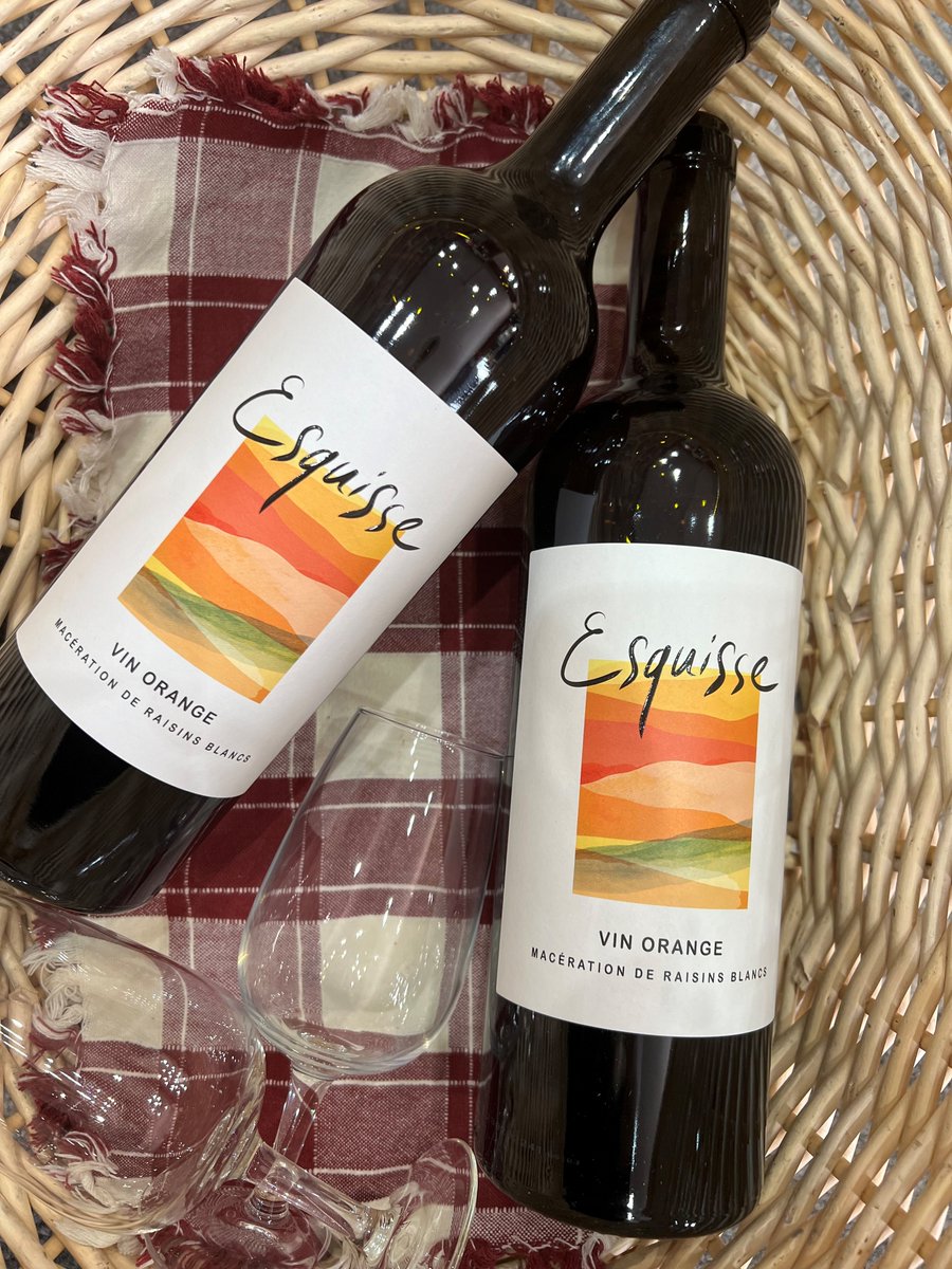 🍊  Esquisse Orange Wine 🧡

It boasts dominant exotic fruit aromas like lychee, apricot, and mango. Its palate offers delicate freshness and delightful indulgence, making it truly distinctive.

 lebonvin.co.uk/2023-esquisse-…