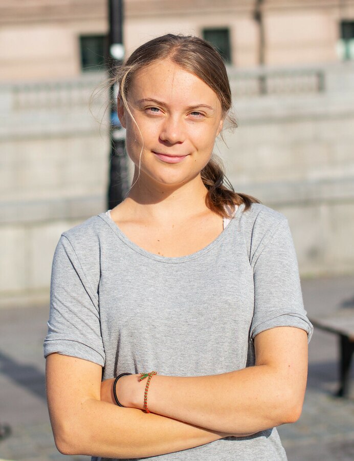 #GigantasEnVerso: Greta Thunberg
'Activismo por
la emergencia climática.
¿Cómo se atreven?'
El #sciku que @lauramorron dedica hoy a esta activista medioambiental 
mujeresconciencia.com/2024/04/29/gre…