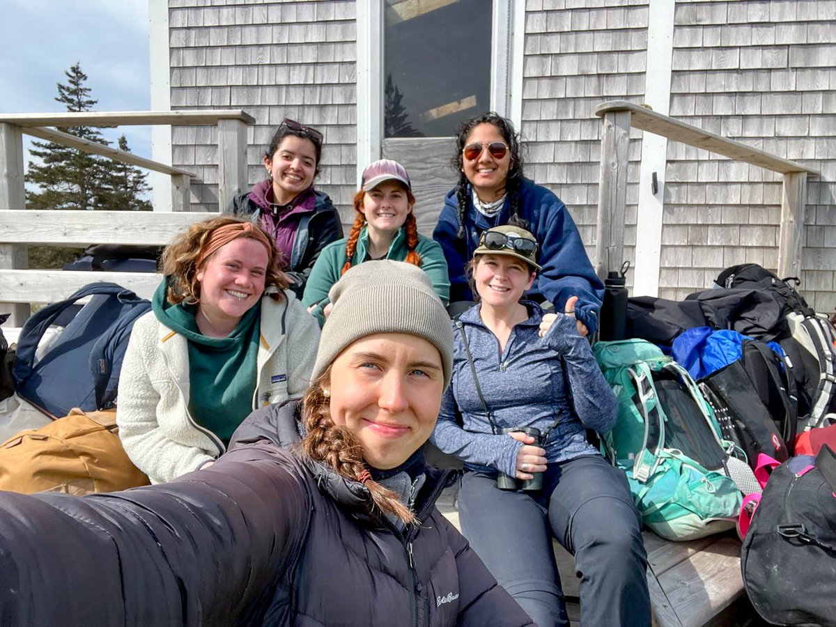 1 stuffed van + 1900 km of highway + 1 ferry + 1 lobster boat = our research team has arrived @BSSkentisland. We're ready for Savannah Sparrows to arrive from migration in the Bay of Fundy. The 2024 field season begins!