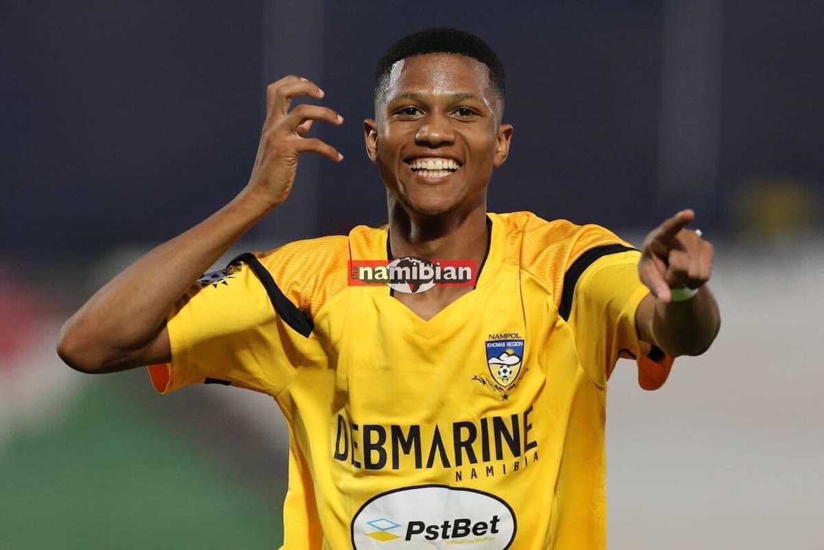 𝐆𝐎𝐋𝐃𝐄𝐍 𝐁𝐎𝐎𝐓 𝐖𝐈𝐍𝐍𝐄𝐑🏆

🇳🇦 21-year-old Prins Rewaldo from Khomas Nampol FC finished as the joint top goal scorer with 16 goals in the Debmarine Namibia Premier League. 

The youngster finished with 22 goal contributions in 28 games. 

#TheFuture