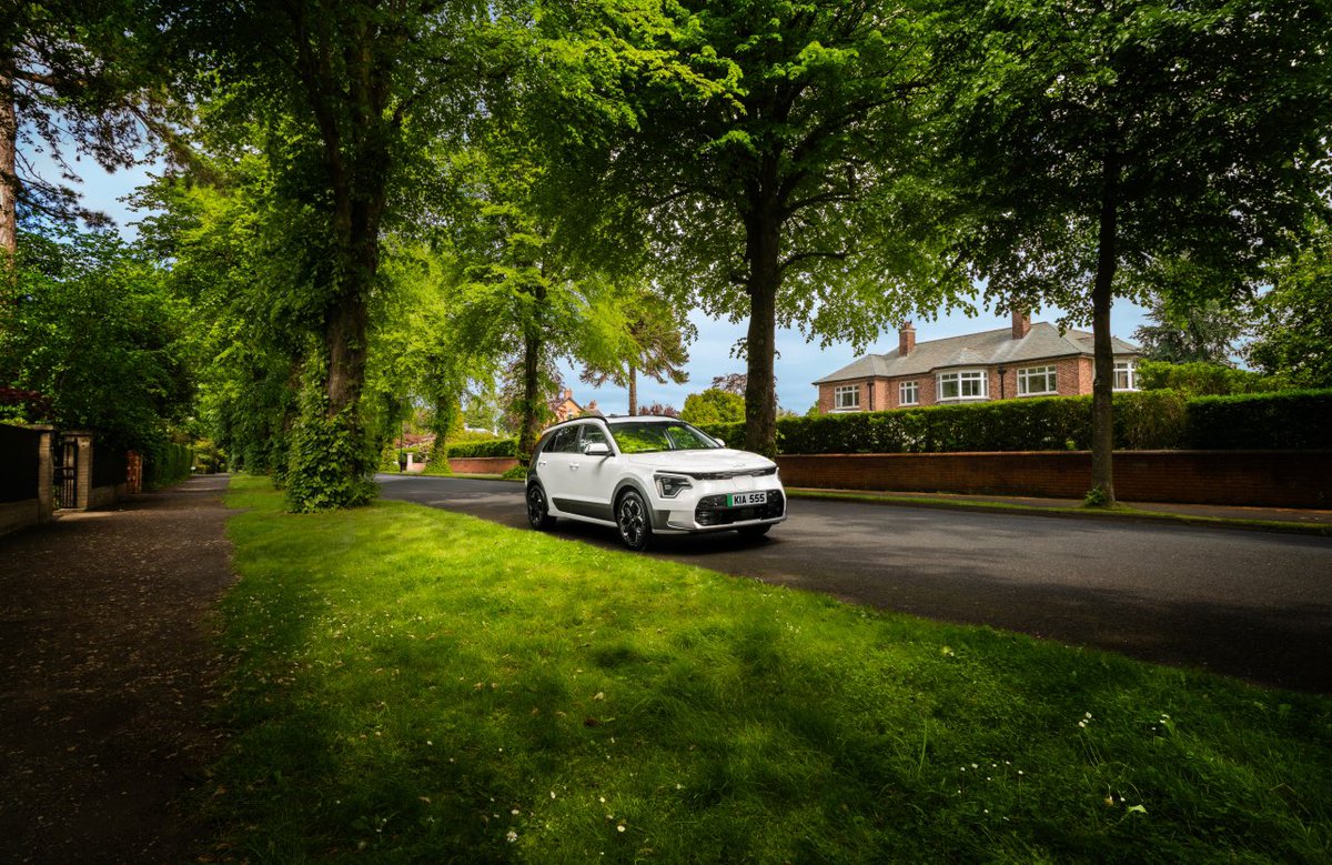 Humming Bird Motors (@hummingbirdplc) on Twitter photo Hire a car with confidence 💪 this Bank Holiday from Humming Bird Kia!
Easy and secure bookings, from a wide range of electric ⚡️and hybrid cars to suit your needs !
Book Now ➡️📞 020 8200 2200
📧 rental@hummingbirdmotors.co.uk Hire a car with confidence 💪 this Bank Holiday from Humming Bird Kia!
Easy and secure bookings, from a wide range of electric ⚡️and hybrid cars to suit your needs !
Book Now ➡️📞 020 8200 2200
📧 rental@hummingbirdmotors.co.uk