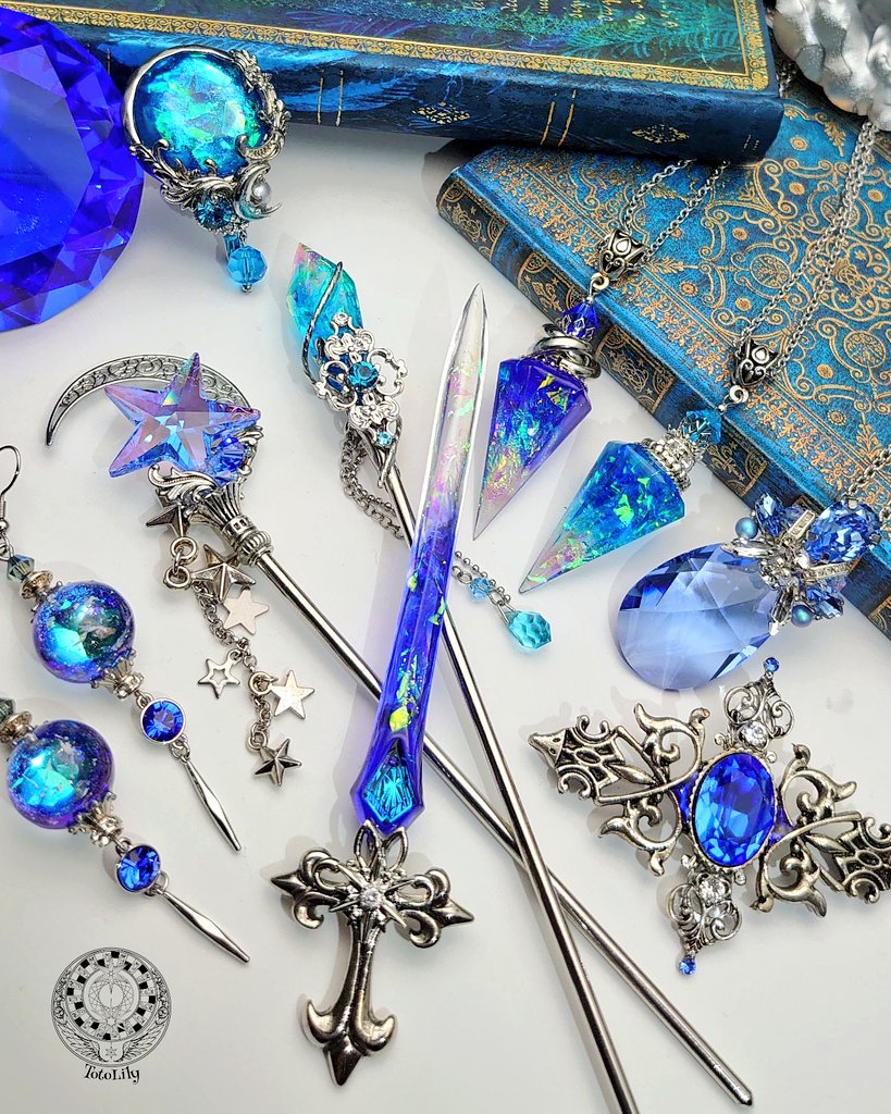 青と水色の魔法道具🔷*:･ﾟ✧