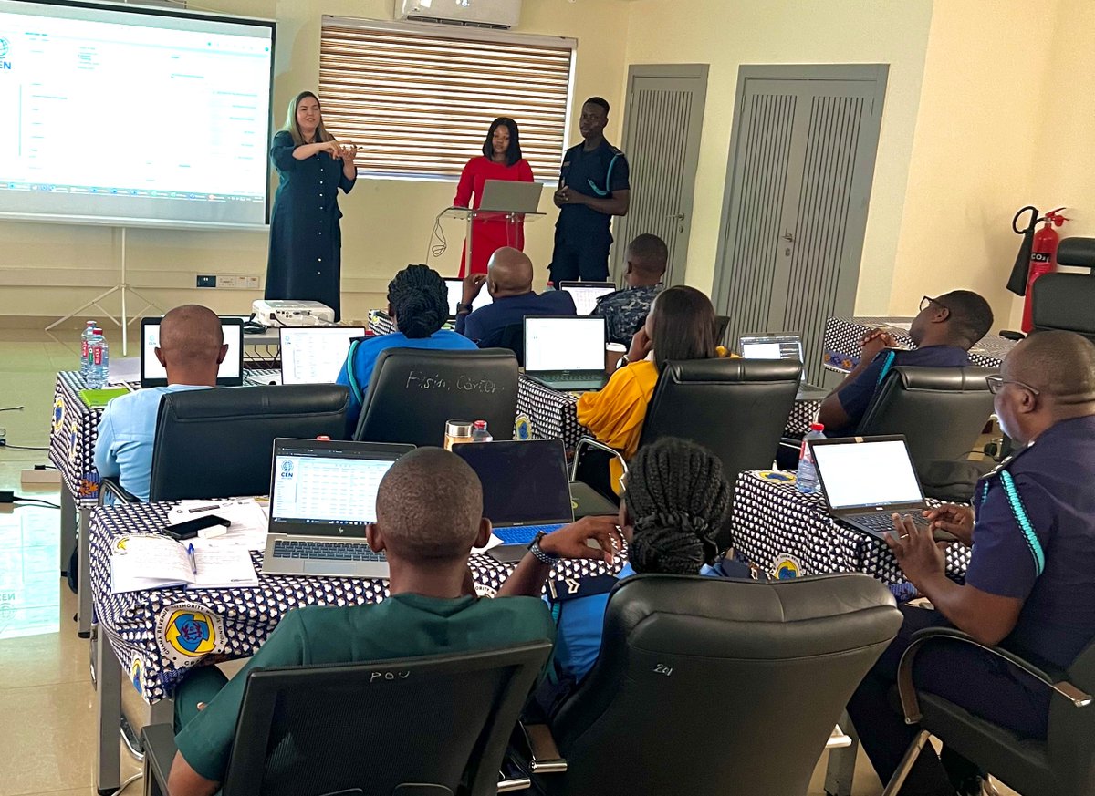 🇬🇭 🇳🇬 Last week, the #WCO #WestAfricaSecurityProject delivered a workshop in Ghana to train officers from the Nigeria Customs Service and Ghana Revenue Authority on the #Customs Enforcement Network (#CEN) suite of tools. Thanks to @AuswaertigesAmt for their financial support!