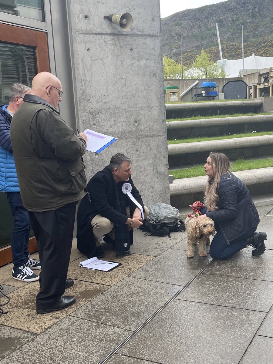 In the Holyrood Dog of the Year 2024 judging ring we have @MGallacherMSP and her Dogs Trust companion! #HDOTY