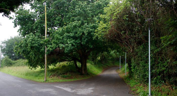 property_road's tweet image. Regardless of the road type, there is one important thing to remember when buying a house on a private road.

Read more 👉 lttr.ai/AR9dE

#PrivateRoad #BuyingProperty #FirstTimeBuyers