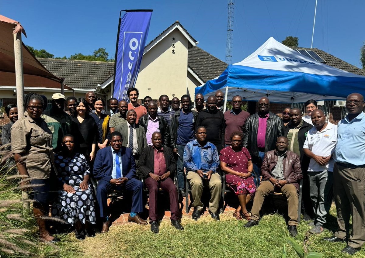 The frequency & intensity of extreme weather events are increasing. That's why it's important to strengthen the resilience of education systems.
📸We were in Zimbabwe working with @MoPSEZim for a climate risk analysis to ensure #LearningNeverStops!

@unescoROSA @GPforEducation