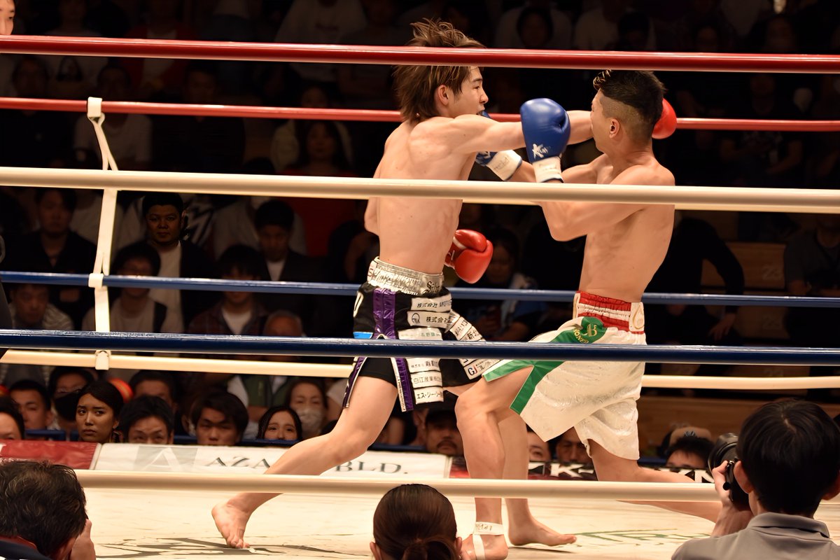 kosuke45t's tweet photo. 個人的
注目 ワンマッチ
長野 翔 VS 小浦 翼
カーフとパンチで上下に散らし
ダウンを取り 判定勝利✨
長野 翔選手
この若さで
元ボクサー相手に勝ち切るのは
これから成長が楽しみ🥊✨
#krush160 https://t.co/xPHOpBgc59