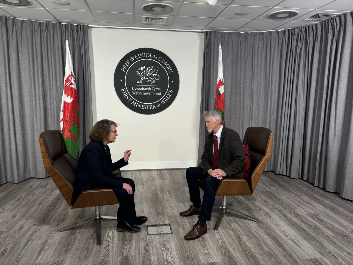 On tonight's @Ffermio on @S4C, @huw4ogmore will be talking about his work and what's in his inbox as Rural Affairs Secretary - tune in from 9pm.